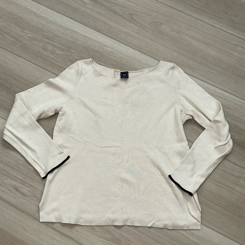 Women’s Gap Sweater